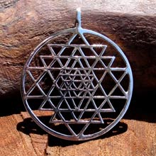 sri-yantra-silver-pendant